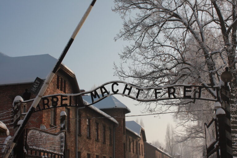 Auschwitz-Birkenau_byly_niemiecki_nazistowski_oboz_koncentracyjny_i_zaglady_42